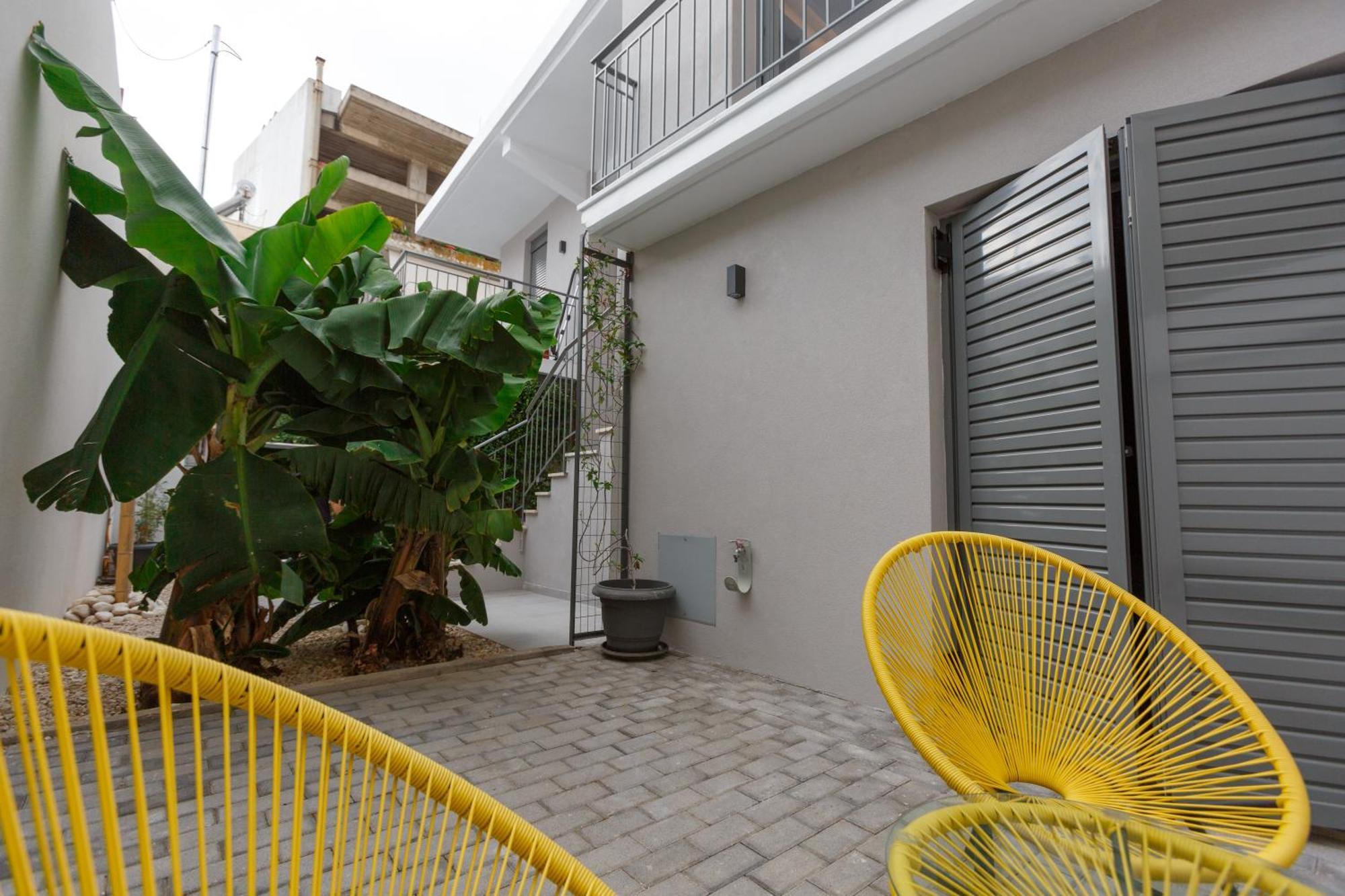 Groundfloor 2Br Apt With Smallyard Near The Heart Of Kalamata Exteriér fotografie